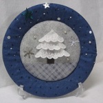 紙皿を使ったクリスマスツリーの簡単絵皿風飾りの作り方